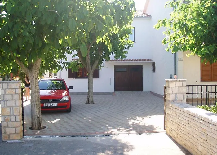 Bruni Apartman *